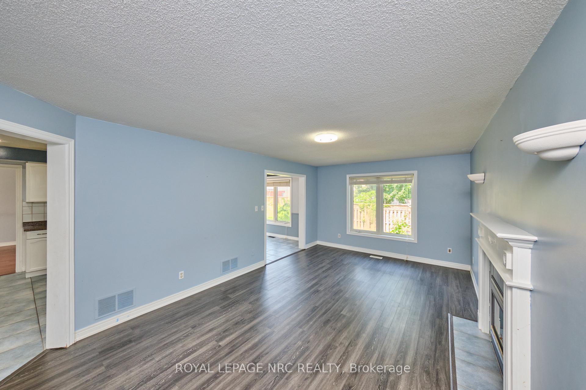 Photo 22 of 15 Creanona Boulevard, Hamilton, Winona Park — HOMEH