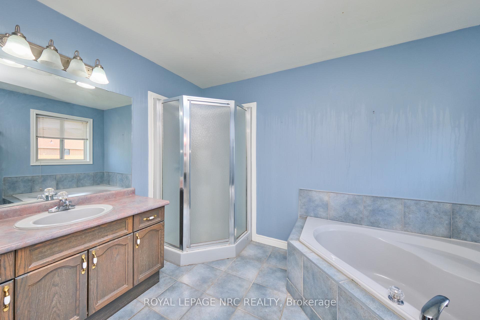 Photo 32 of 15 Creanona Boulevard, Hamilton, Winona Park — HOMEH