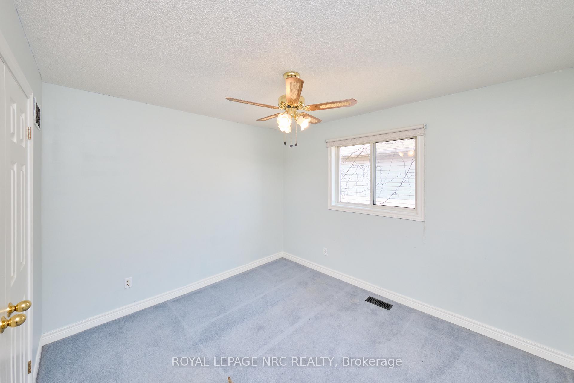 Photo 36 of 15 Creanona Boulevard, Hamilton, Winona Park — HOMEH