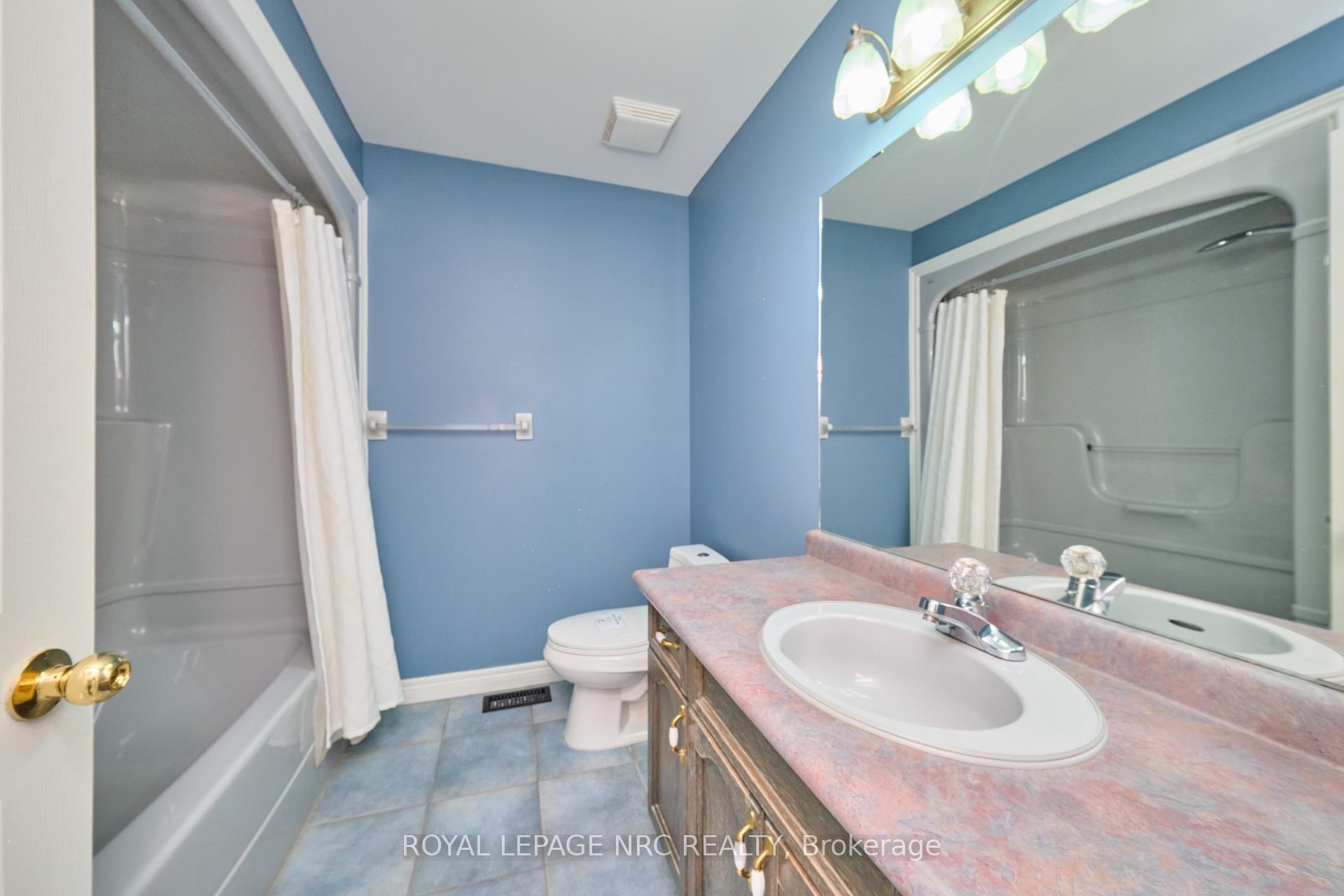 Photo 38 of 15 Creanona Boulevard, Hamilton, Winona Park — HOMEH