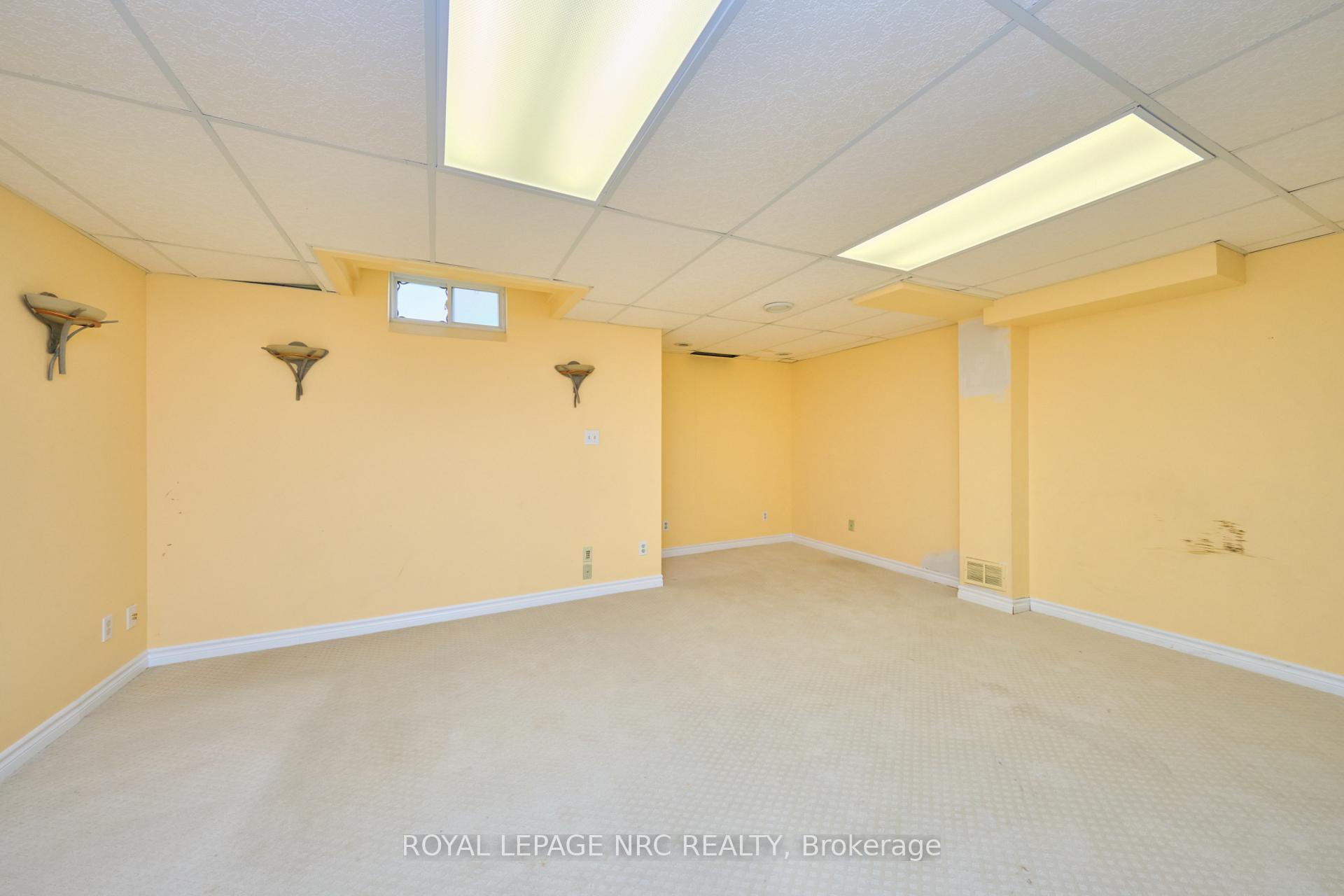 Photo 41 of 15 Creanona Boulevard, Hamilton, Winona Park — HOMEH