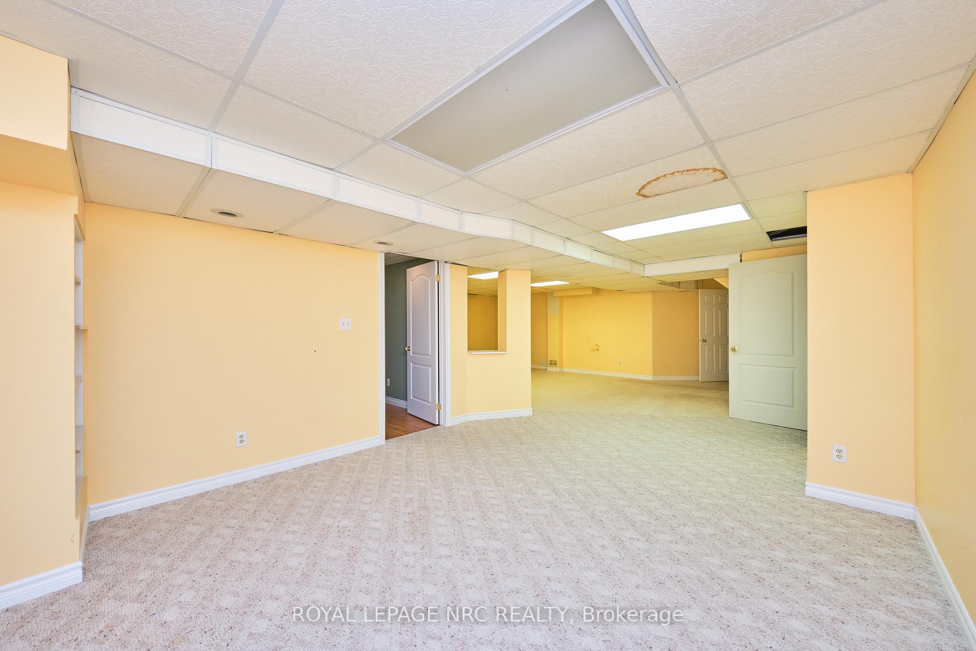 Photo 42 of 15 Creanona Boulevard, Hamilton, Winona Park — HOMEH