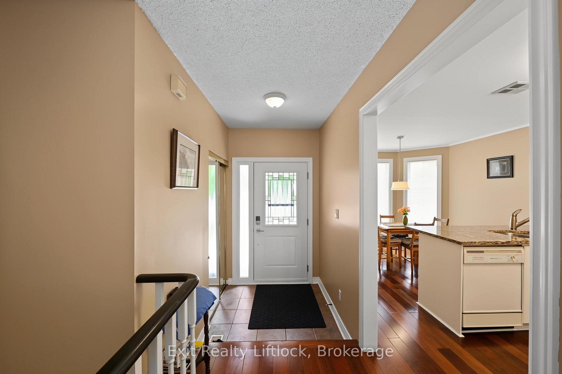 Photo 4 of 2522 Marsdale Drive, Peterborough, Ashburnham Ward 4 — HOMEH