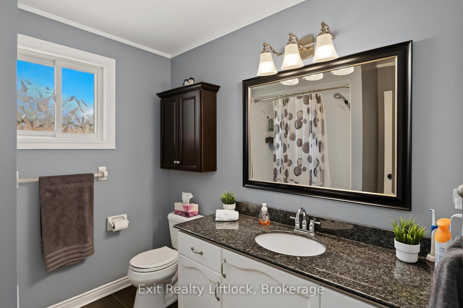 Photo 22 of 2522 Marsdale Drive, Peterborough, Ashburnham Ward 4 — HOMEH