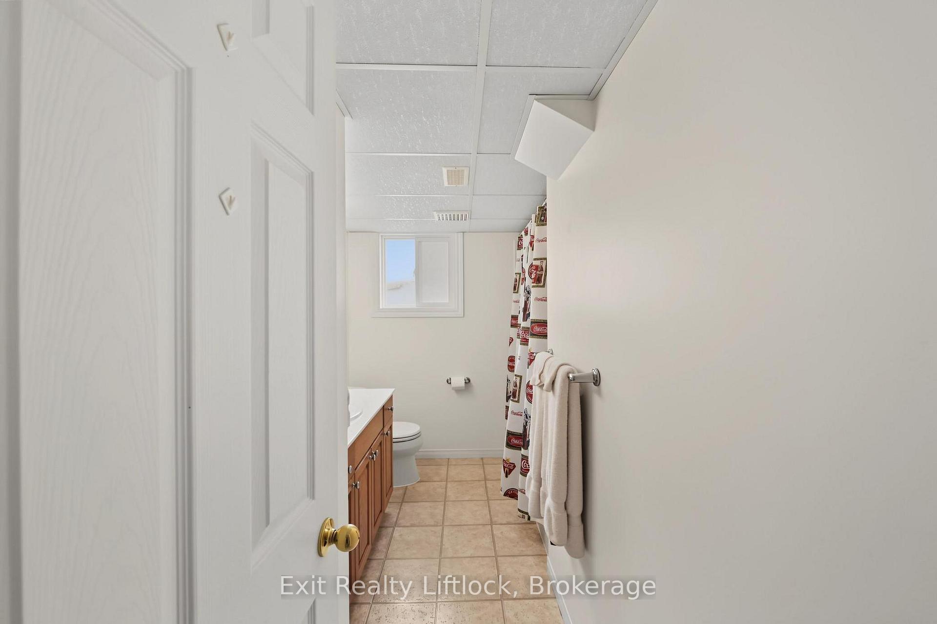 Photo 23 of 2522 Marsdale Drive, Peterborough, Ashburnham Ward 4 — HOMEH