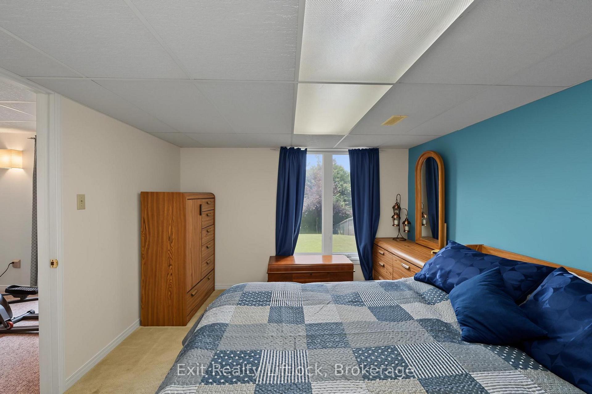 Photo 34 of 2522 Marsdale Drive, Peterborough, Ashburnham Ward 4 — HOMEH