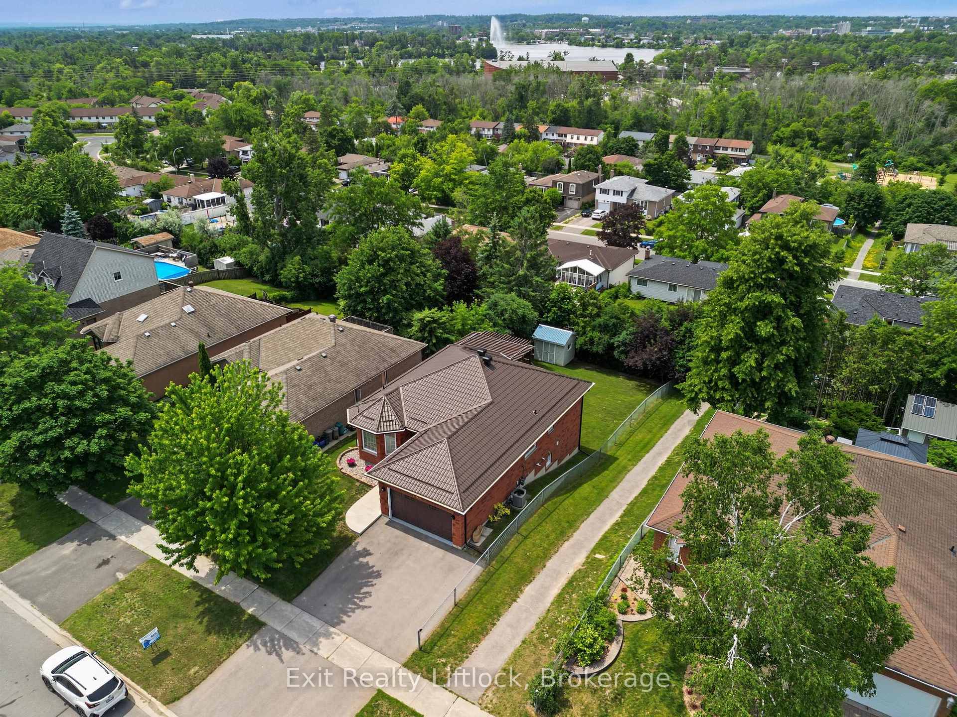 Photo 45 of 2522 Marsdale Drive, Peterborough, Ashburnham Ward 4 — HOMEH