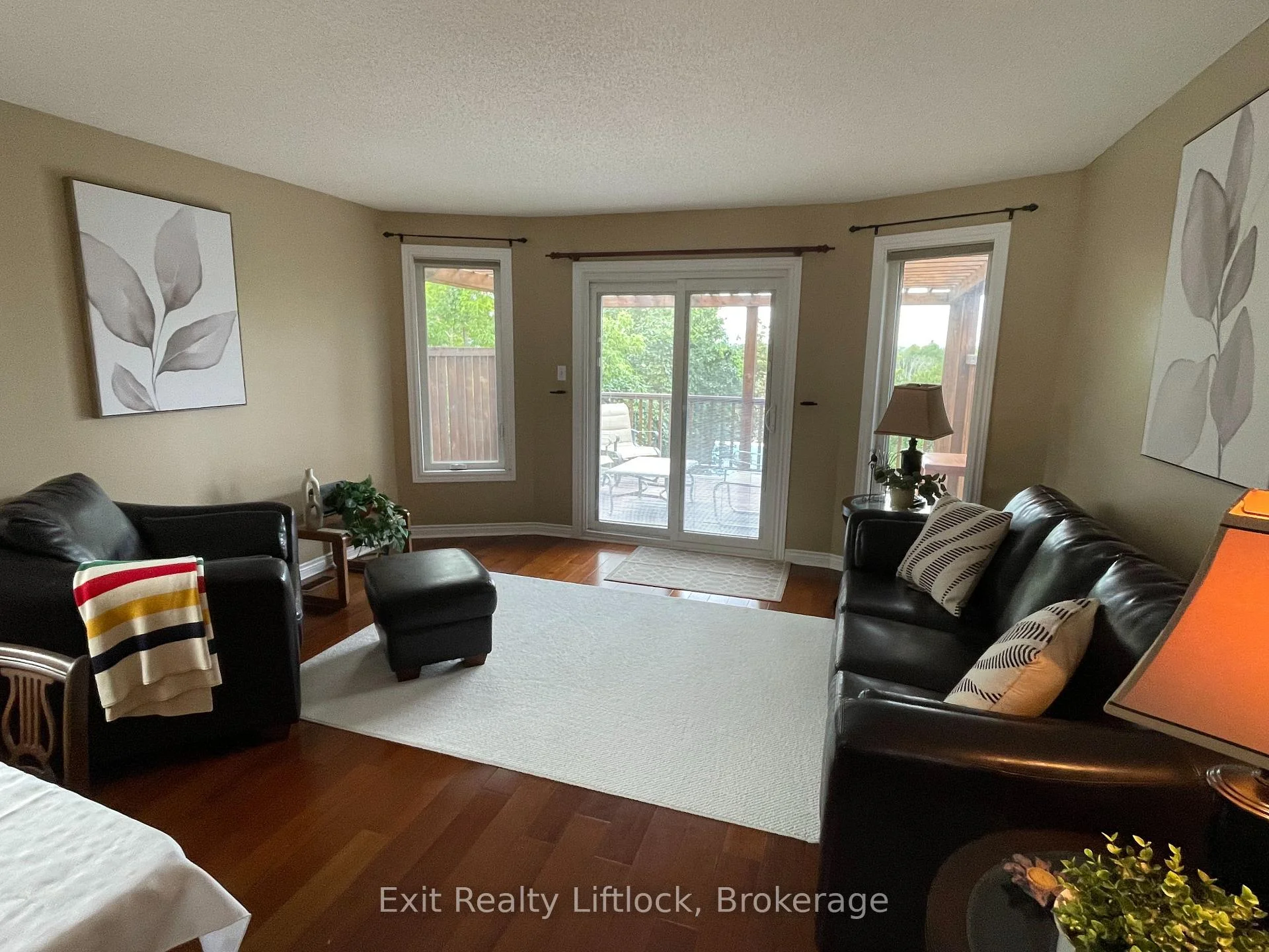 Photo 10 of 2522 Marsdale Drive, Peterborough, Ashburnham Ward 4 — HOMEH