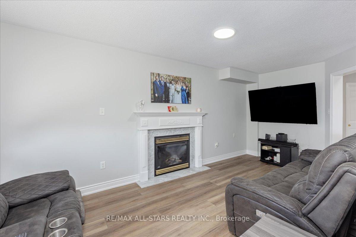 Photo 12 of 22 Kelsey Crescent, Barrie, Ardagh — HOMEH