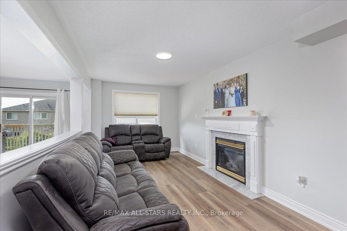 Photo 13 of 22 Kelsey Crescent, Barrie, Ardagh — HOMEH