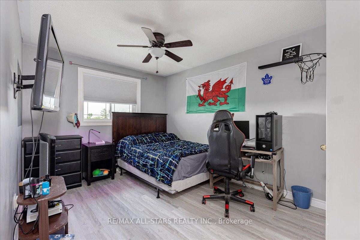 Photo 20 of 22 Kelsey Crescent, Barrie, Ardagh — HOMEH