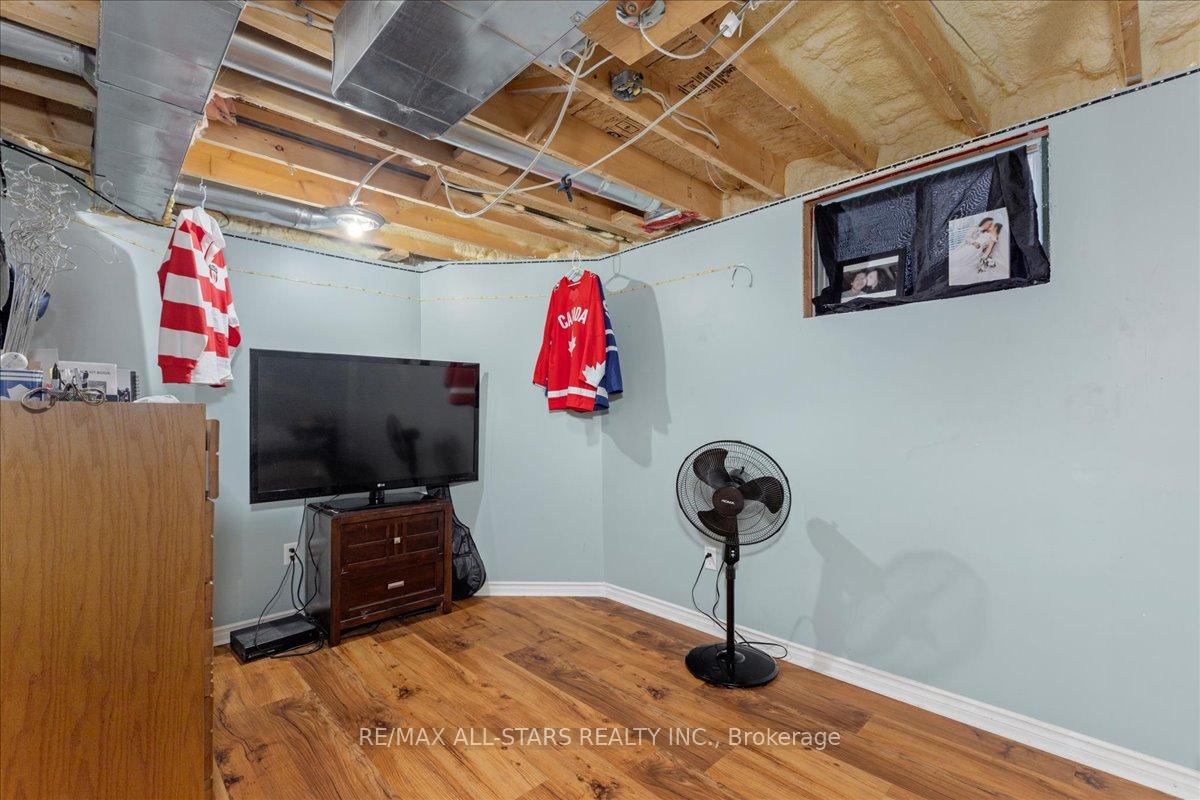 Photo 25 of 22 Kelsey Crescent, Barrie, Ardagh — HOMEH