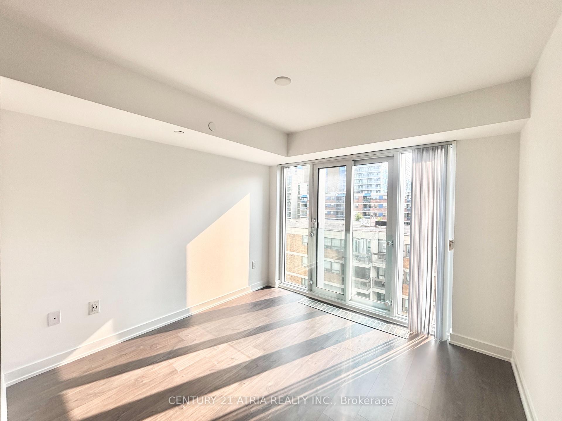 Photo 5 of Unit 811, 50 McCaul St Street, Toronto, Kensington-Chinatown — HOMEH