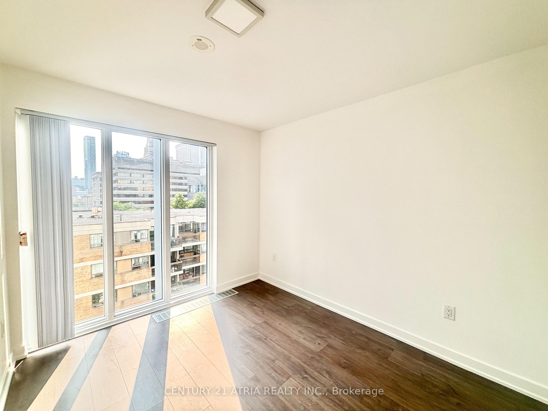 Photo 7 of Unit 811, 50 McCaul St Street, Toronto, Kensington-Chinatown — HOMEH