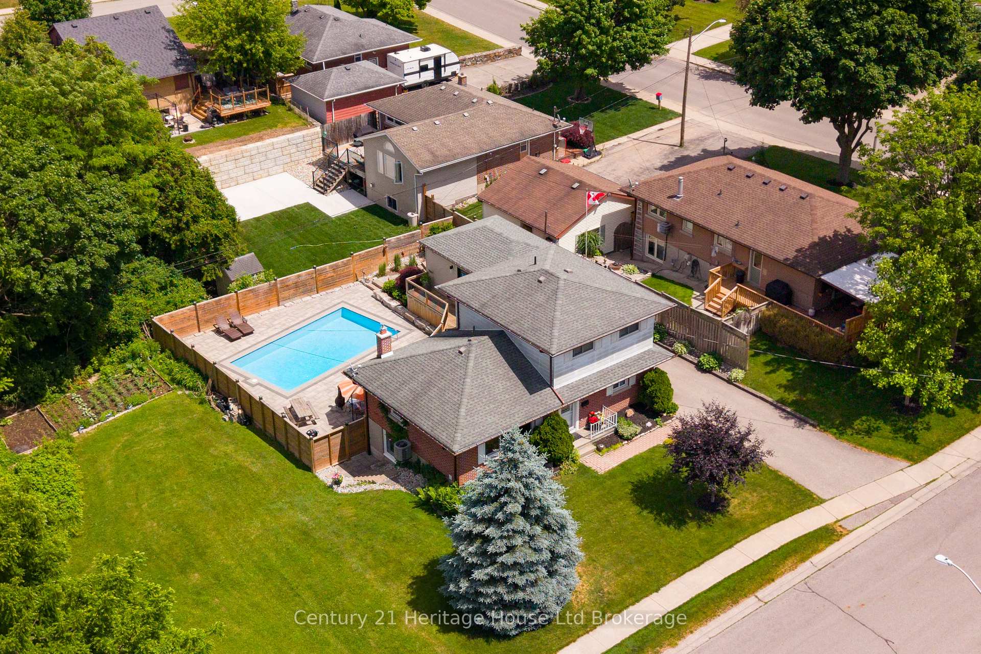 Photo of 462 Rivercrest Drive