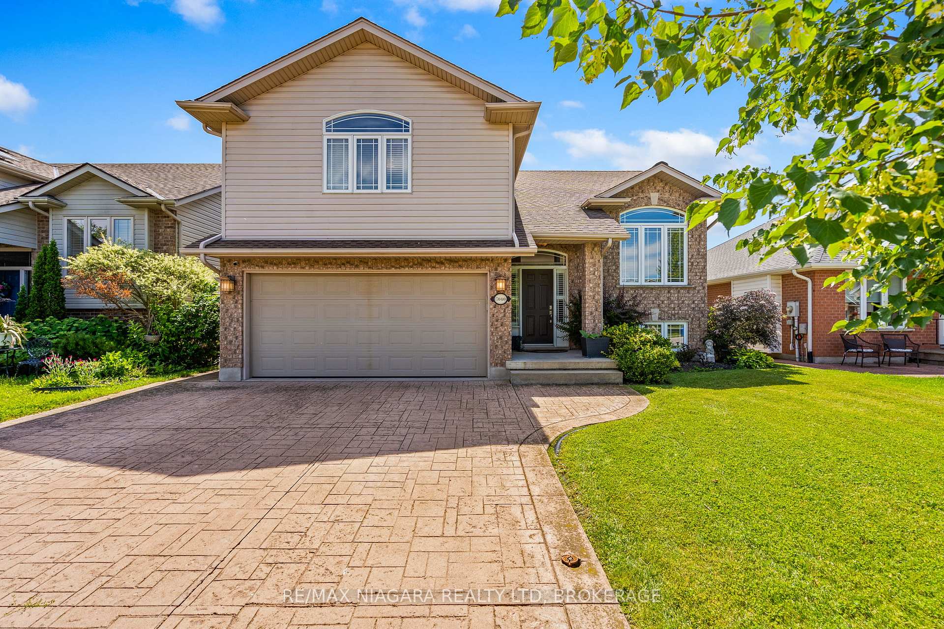 Photo 3 of 7040 St Michael Avenue, Niagara Falls, Forestview — HOMEH