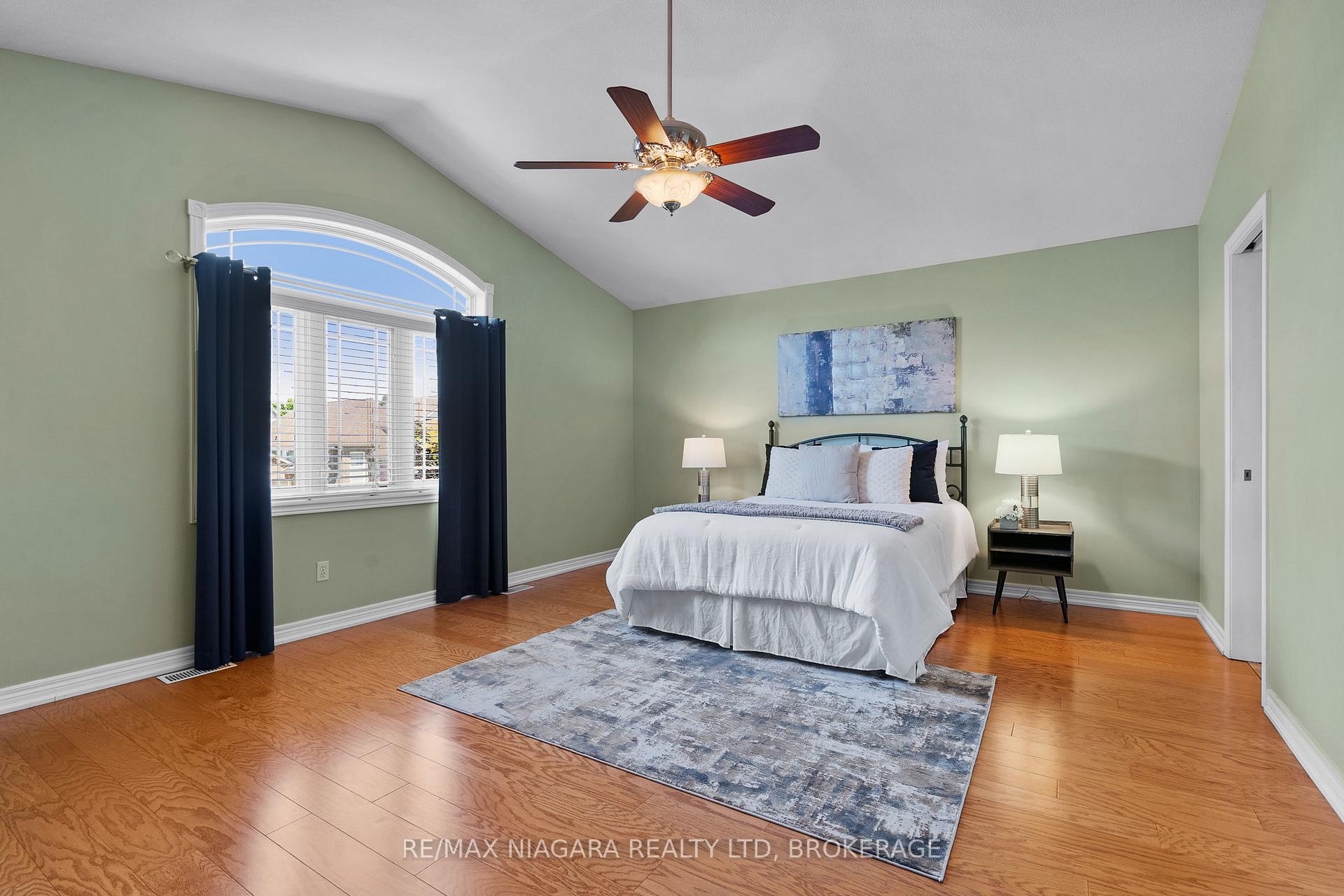 Photo 16 of 7040 St Michael Avenue, Niagara Falls, Forestview — HOMEH