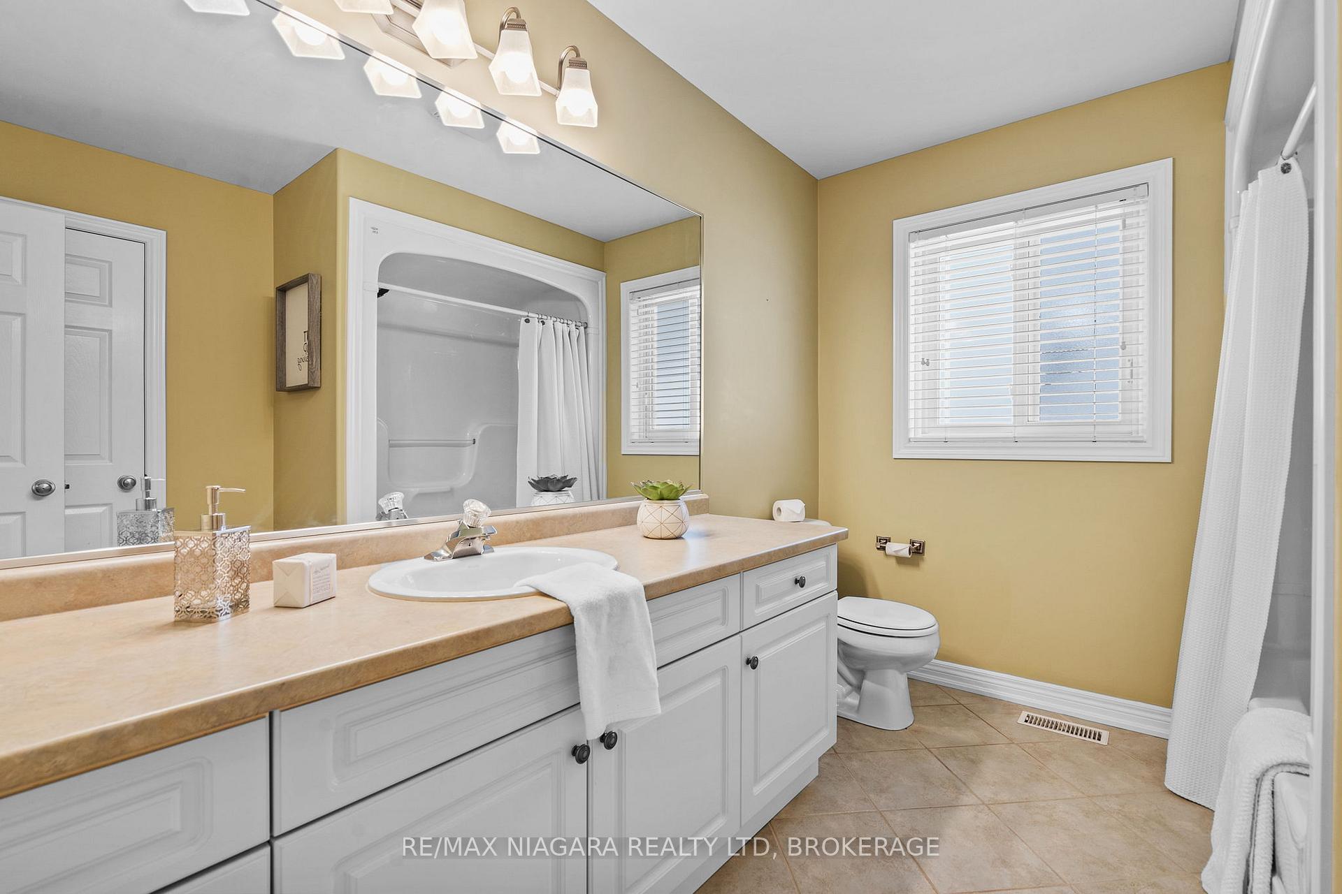 Photo 21 of 7040 St Michael Avenue, Niagara Falls, Forestview — HOMEH