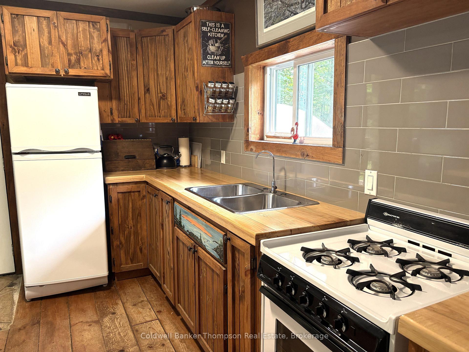 Photo 3 of 3274 Eagle Lake Road, Parry Sound Remote Area, Lount — HOMEH