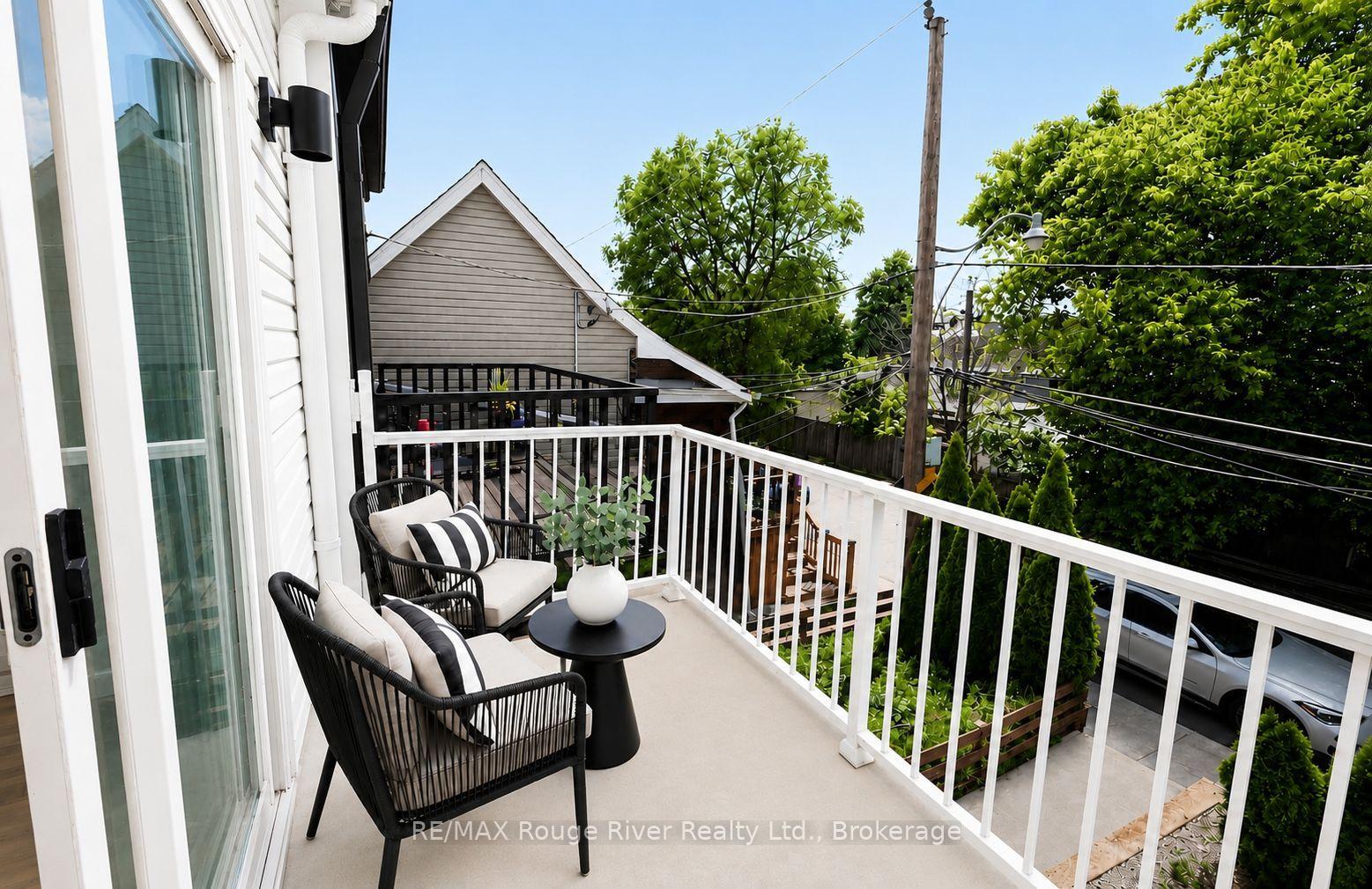 Photo 10 of 821 Craven Road, Toronto, Greenwood-Coxwell — HOMEH