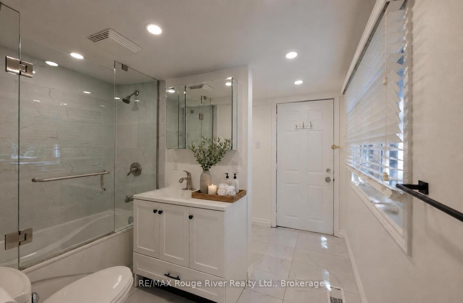 Photo 12 of 821 Craven Road, Toronto, Greenwood-Coxwell — HOMEH