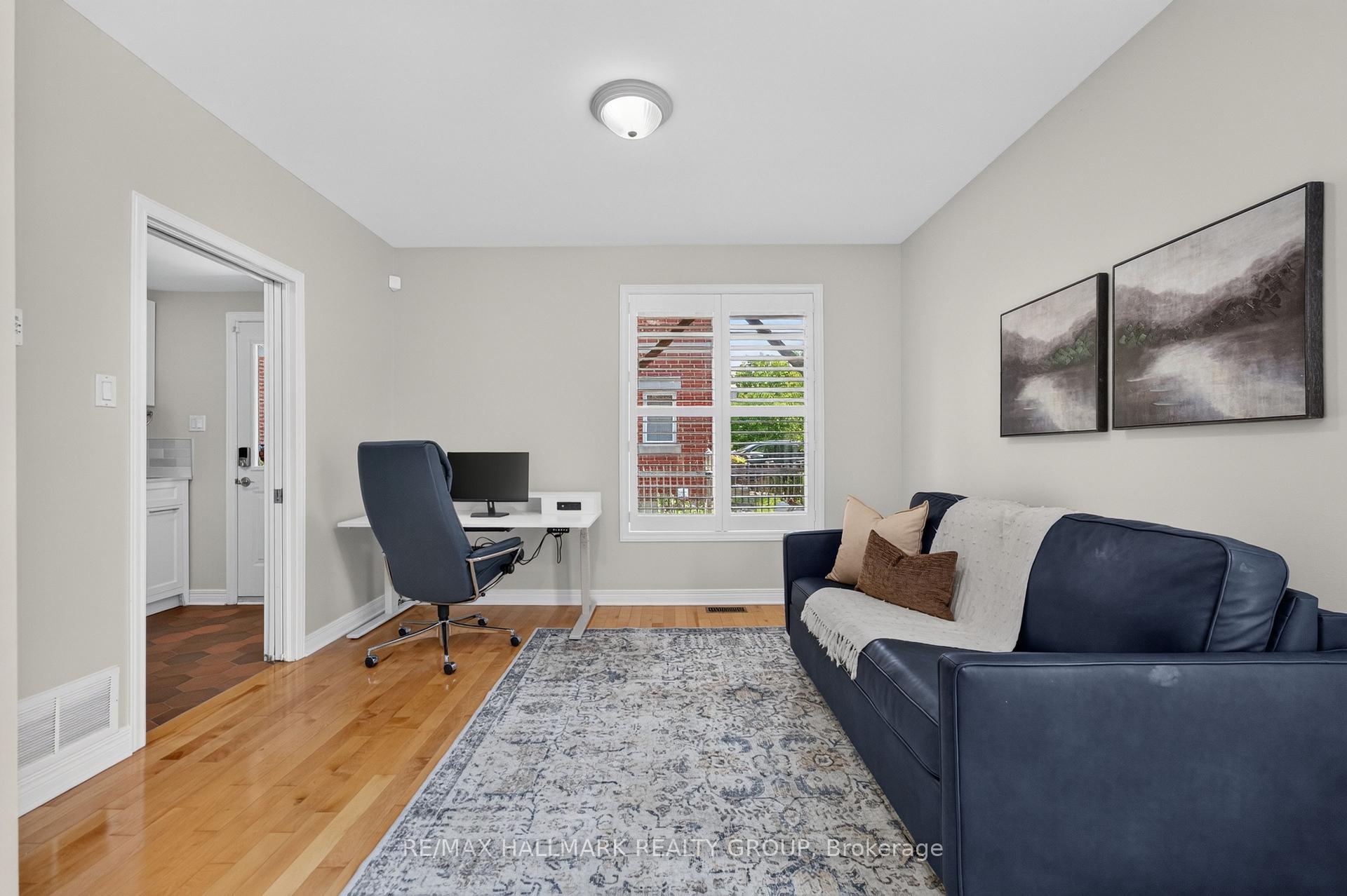 Photo 3 of 121 West Village Private, Ottawa, Westboro South — HOMEH