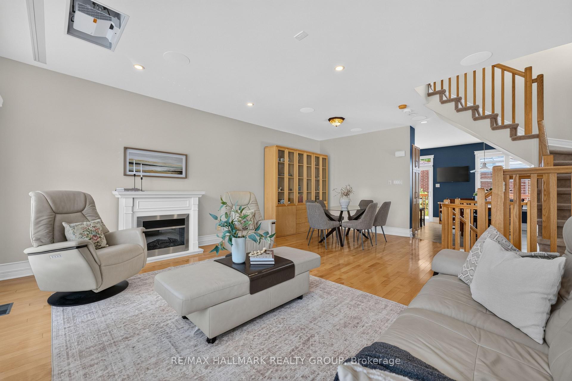 Photo 6 of 121 West Village Private, Ottawa, Westboro South — HOMEH