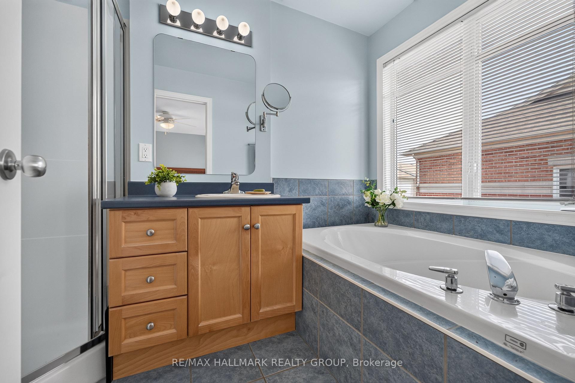 Photo 15 of 121 West Village Private, Ottawa, Westboro South — HOMEH