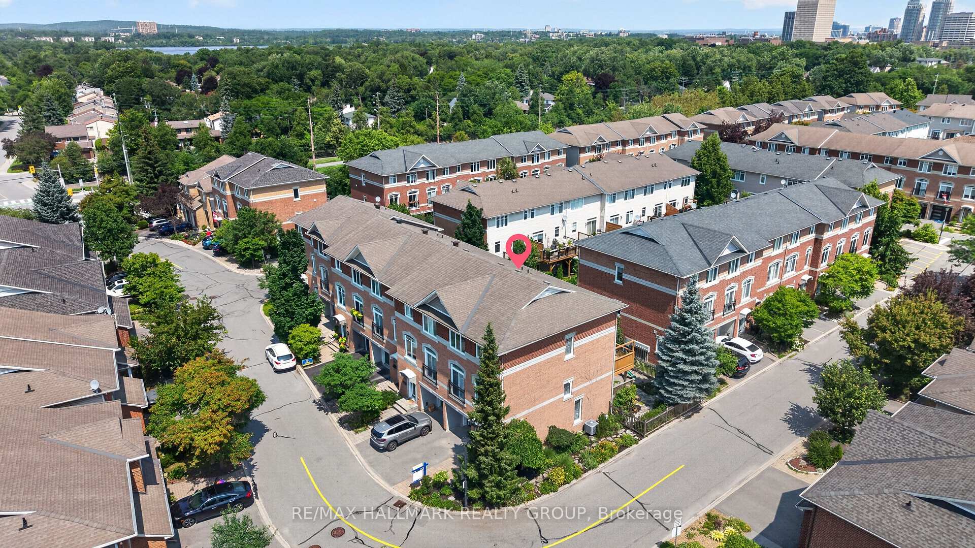 Photo 25 of 121 West Village Private, Ottawa, Westboro South — HOMEH