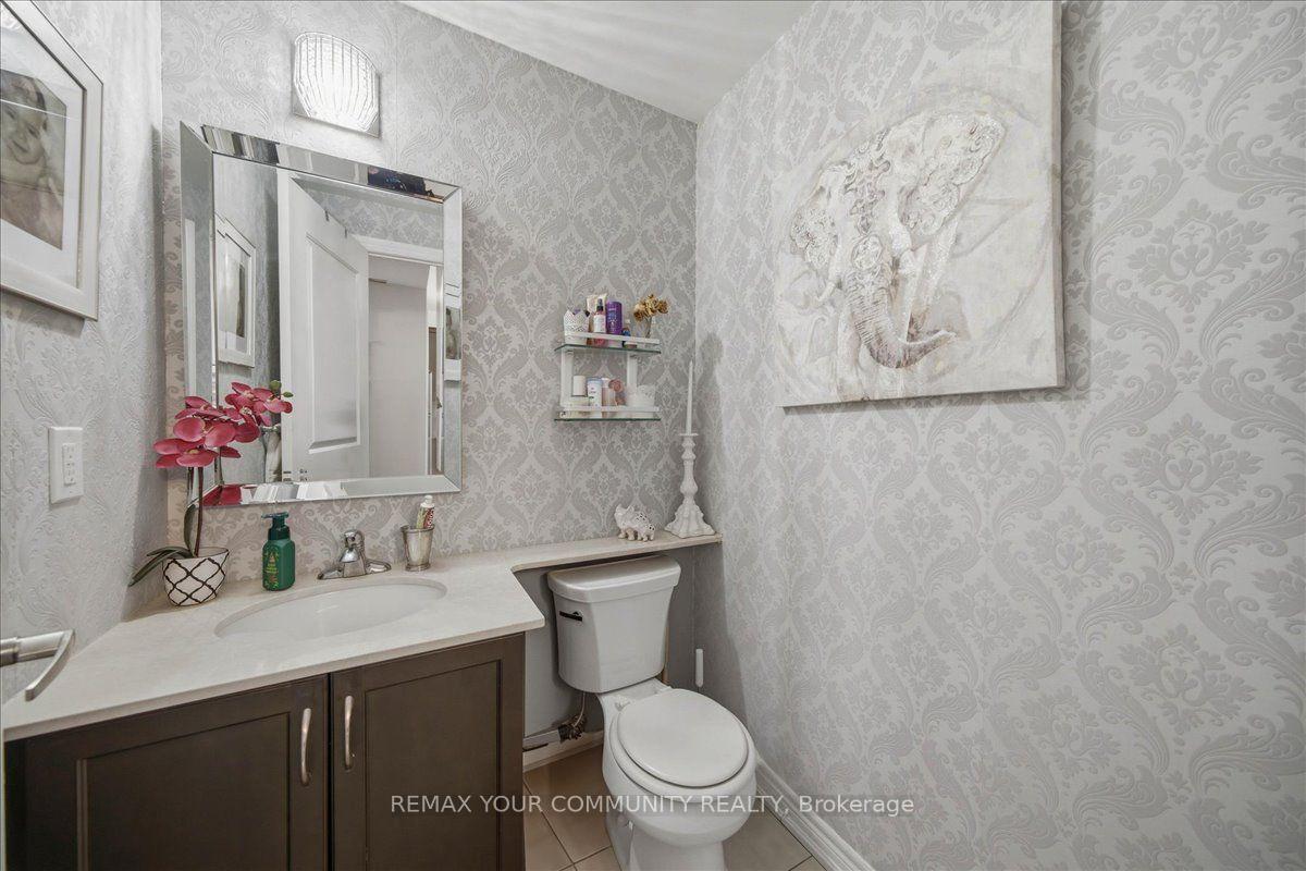 Photo 15 of Unit 1109, 9245 Jane Street, Vaughan, Maple — HOMEH