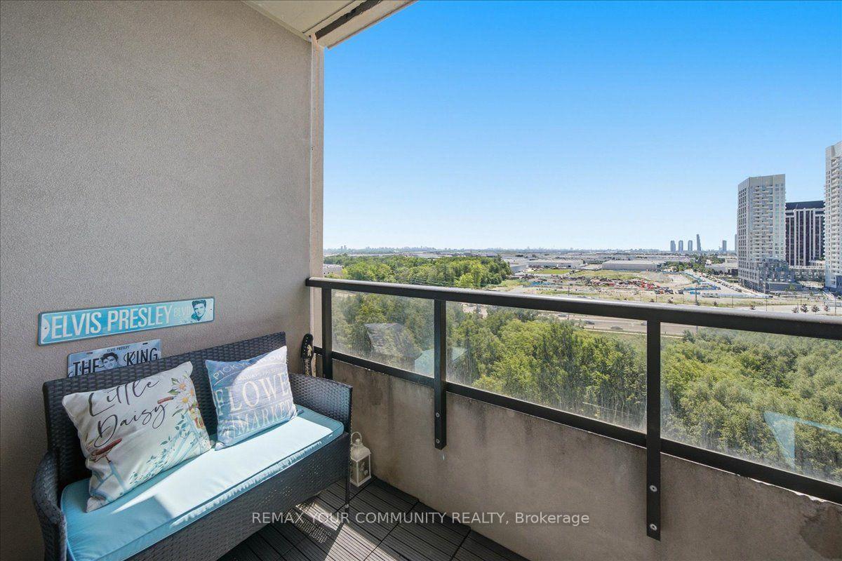 Photo 23 of Unit 1109, 9245 Jane Street, Vaughan, Maple — HOMEH