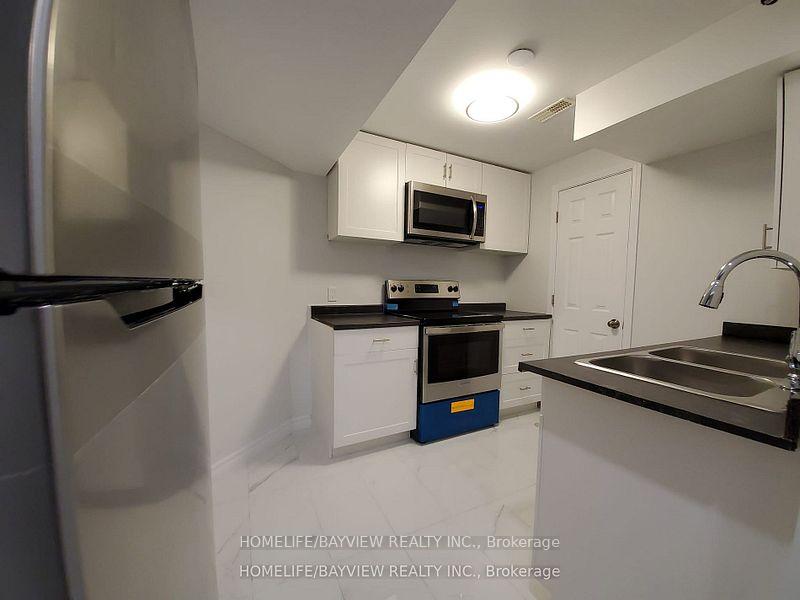 Photo 7 of Unit Lower, 644 Mcbean Avenue, Newmarket, Stonehaven-Wyndham — HOMEH