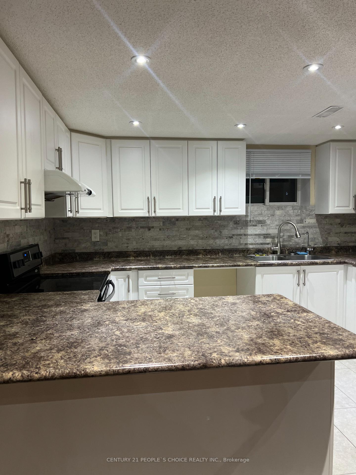 Photo 3 of 66 Stavely Crescent, Etobicoke, Rexdale-Kipling — HOMEH