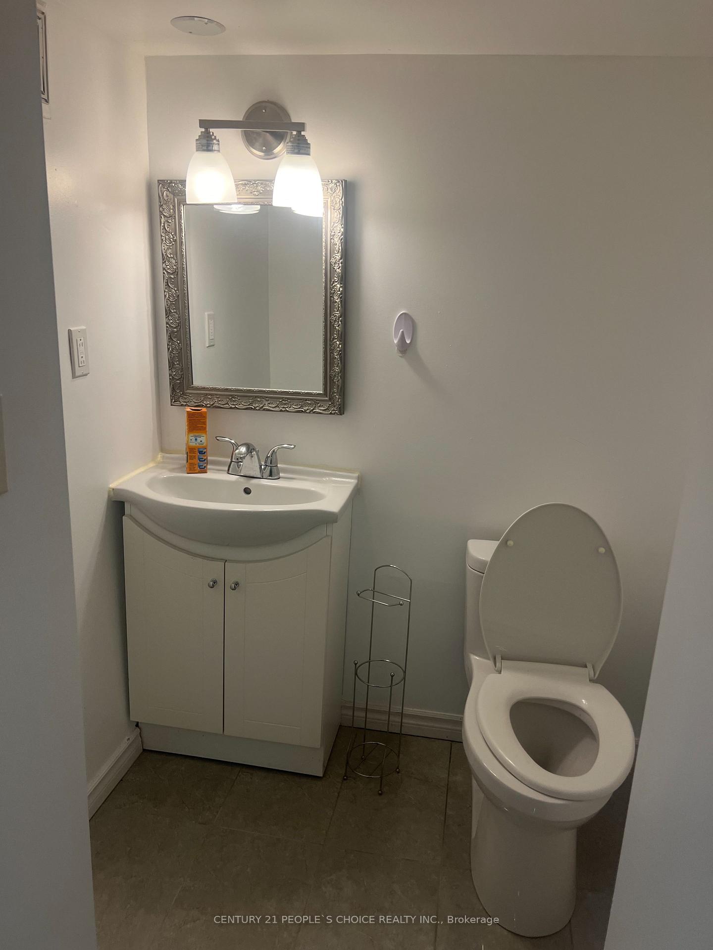 Photo 7 of 66 Stavely Crescent, Etobicoke, Rexdale-Kipling — HOMEH