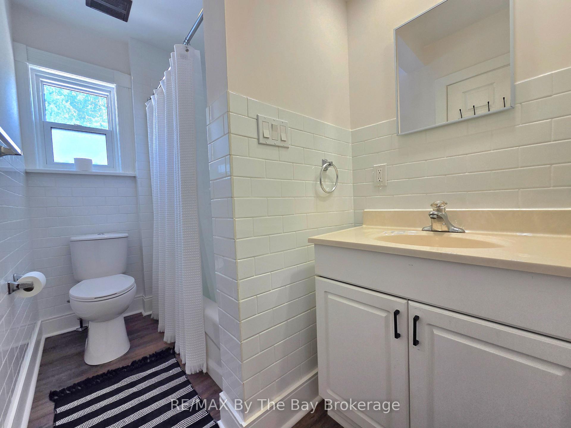 Photo 6 of 52 Berry Street, Meaford — HOMEH