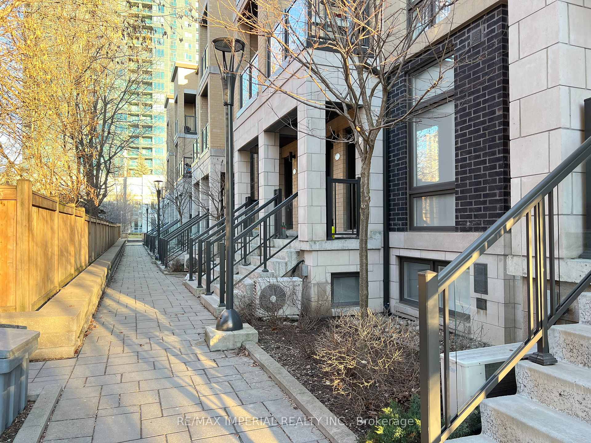 Photo 8 of Unit 93, 23 Eldora Avenue, North York, Newtonbrook West — HOMEH