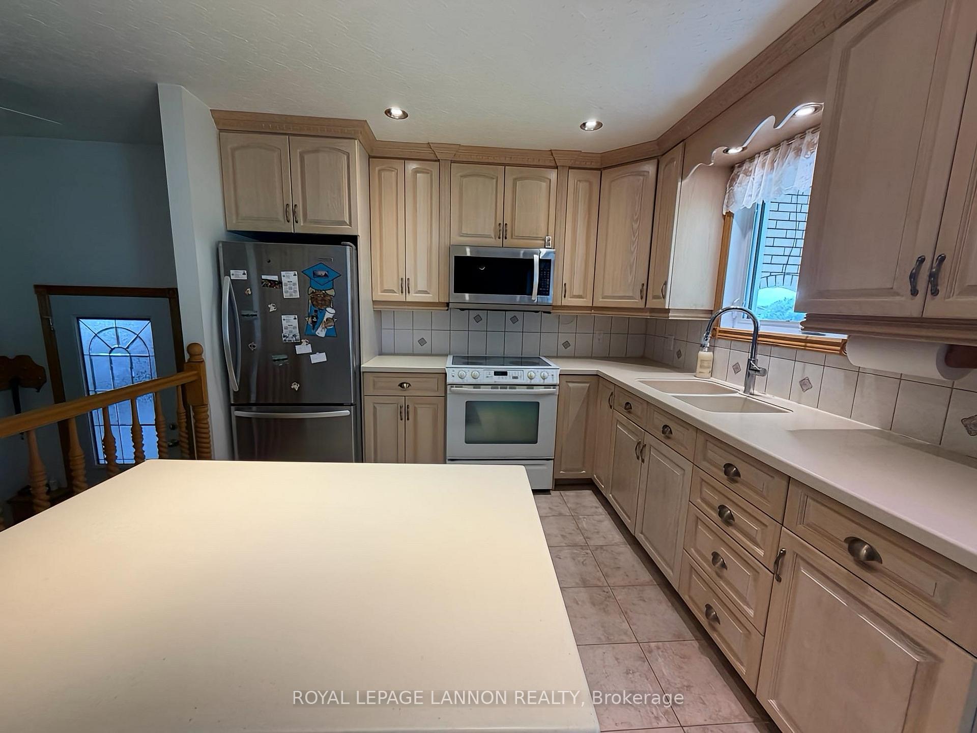 Photo 6 of 111 Woodcrest Drive, Greenstone, TB-96 — HOMEH