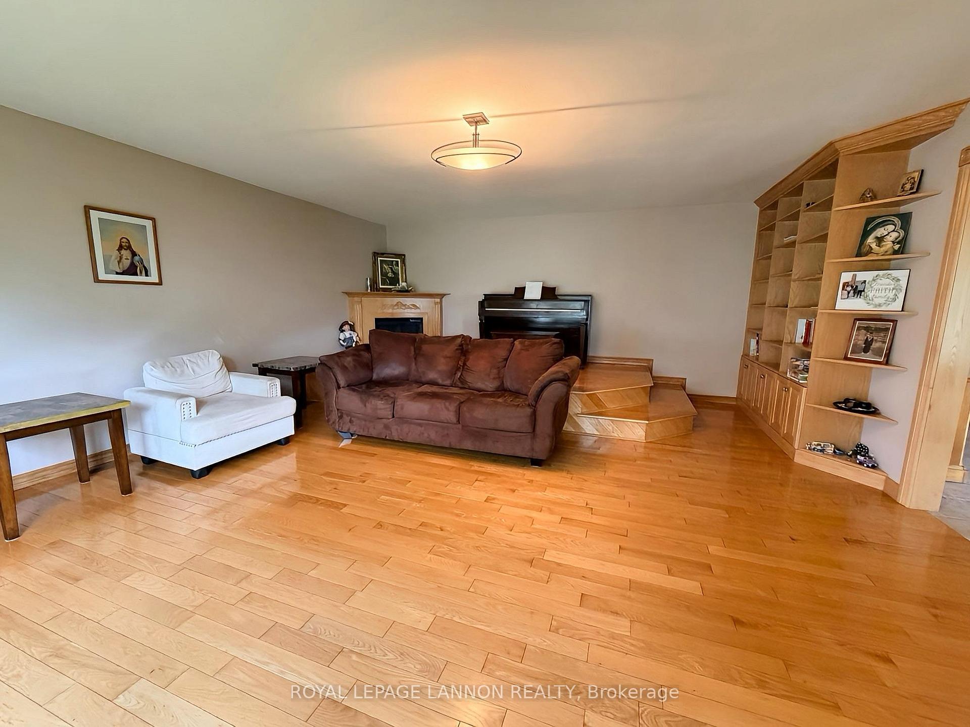 Photo 13 of 111 Woodcrest Drive, Greenstone, TB-96 — HOMEH