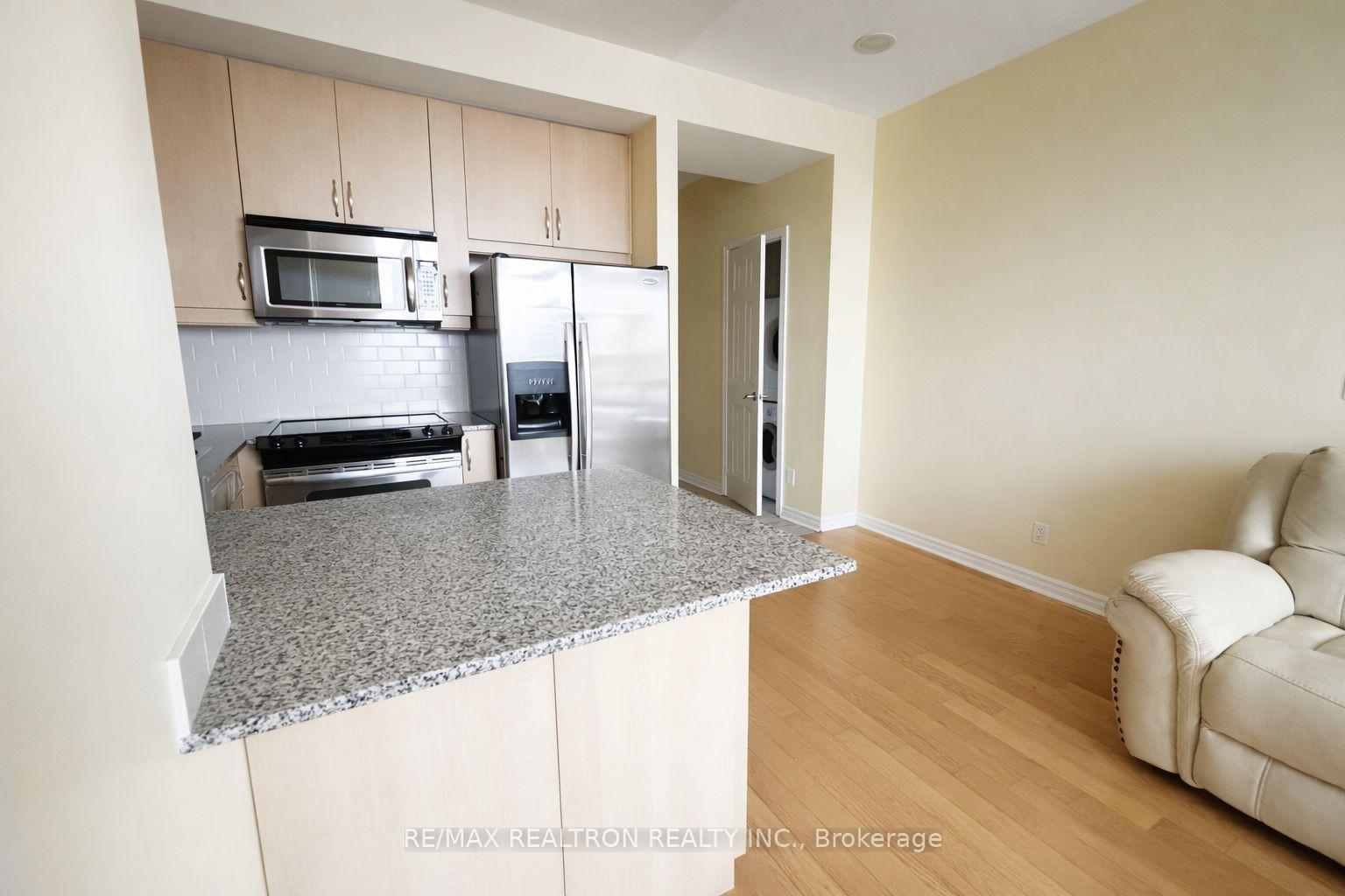 Photo 7 of Unit 1102, 18 Holmes Avenue, North York, Willowdale East — HOMEH