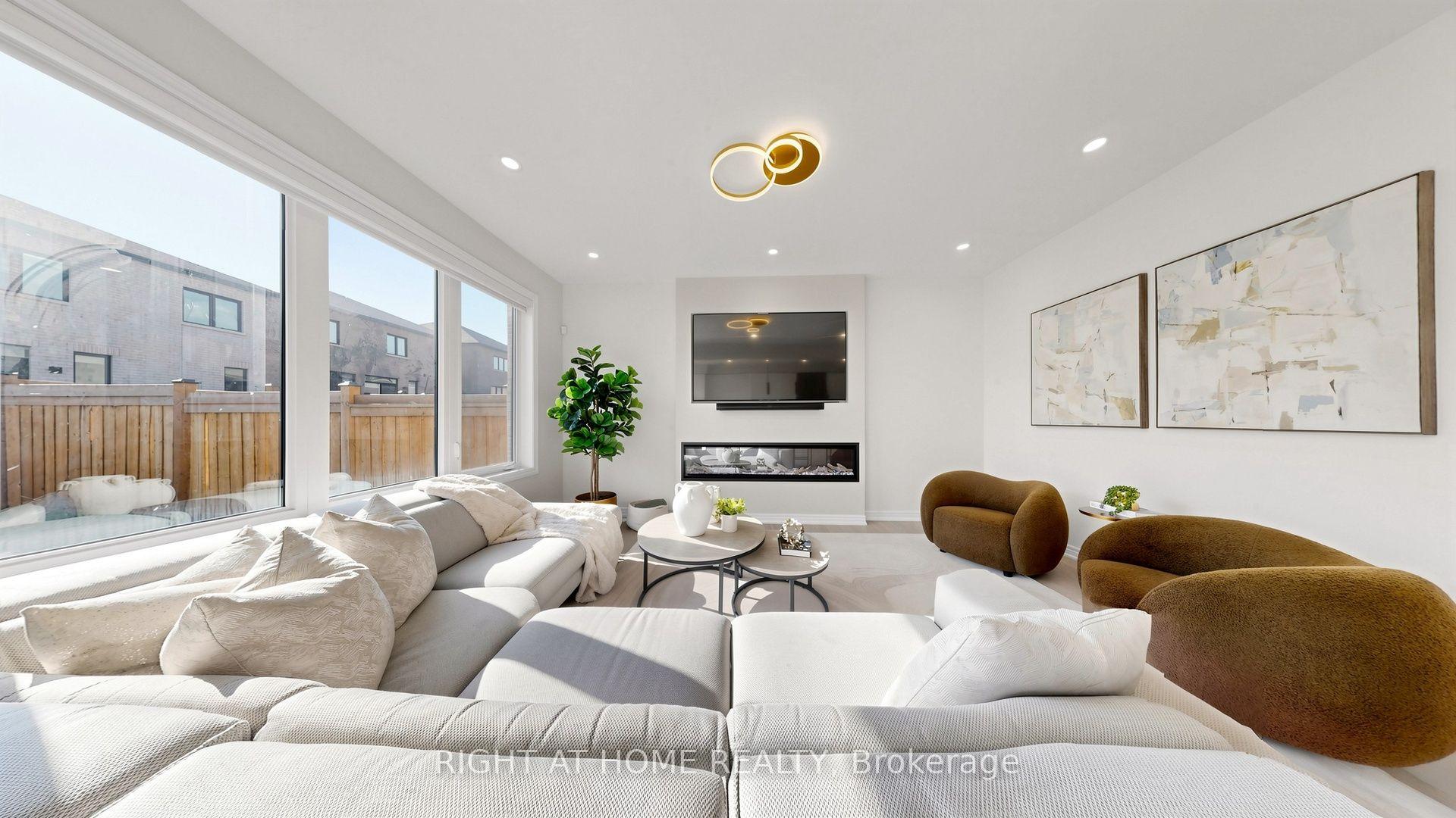 Photo 3 of 1324 Klondike Drive, Oshawa, Kedron — HOMEH