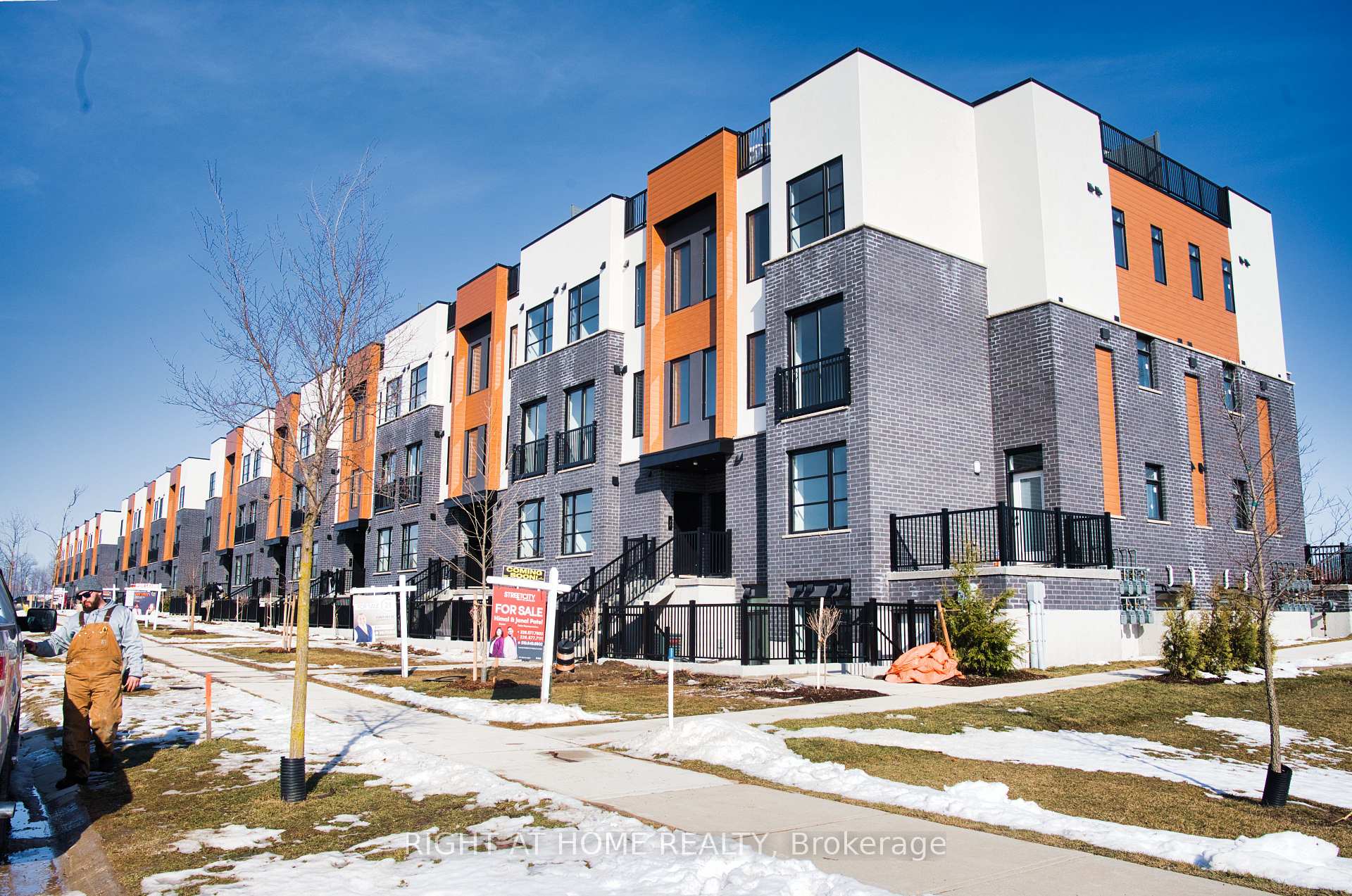 Front of Unit 105, 3900 Savoy Street