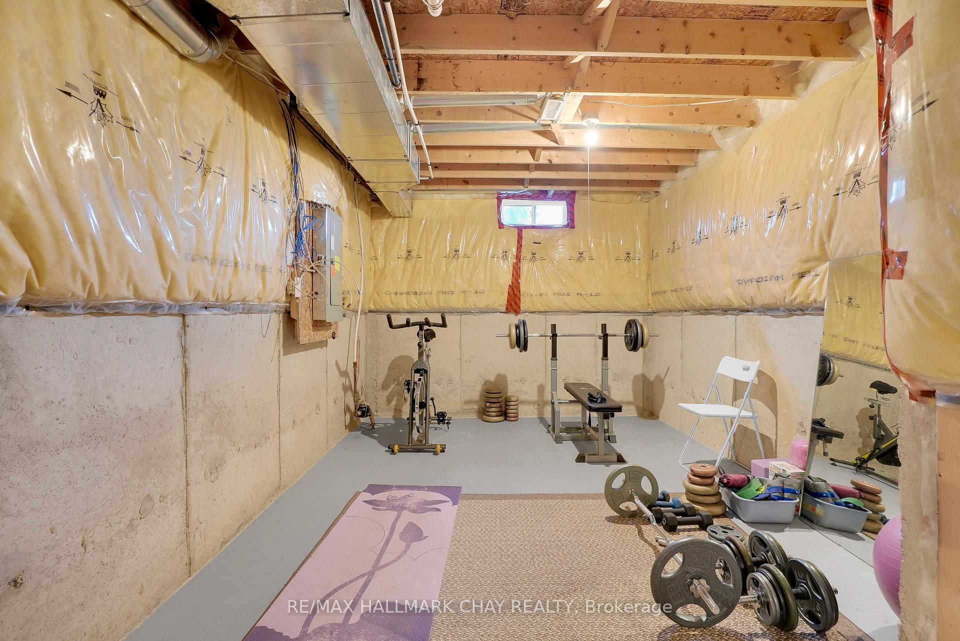 Photo 23 of 2 Versailles Crescent, Barrie, Innis-Shore — HOMEH