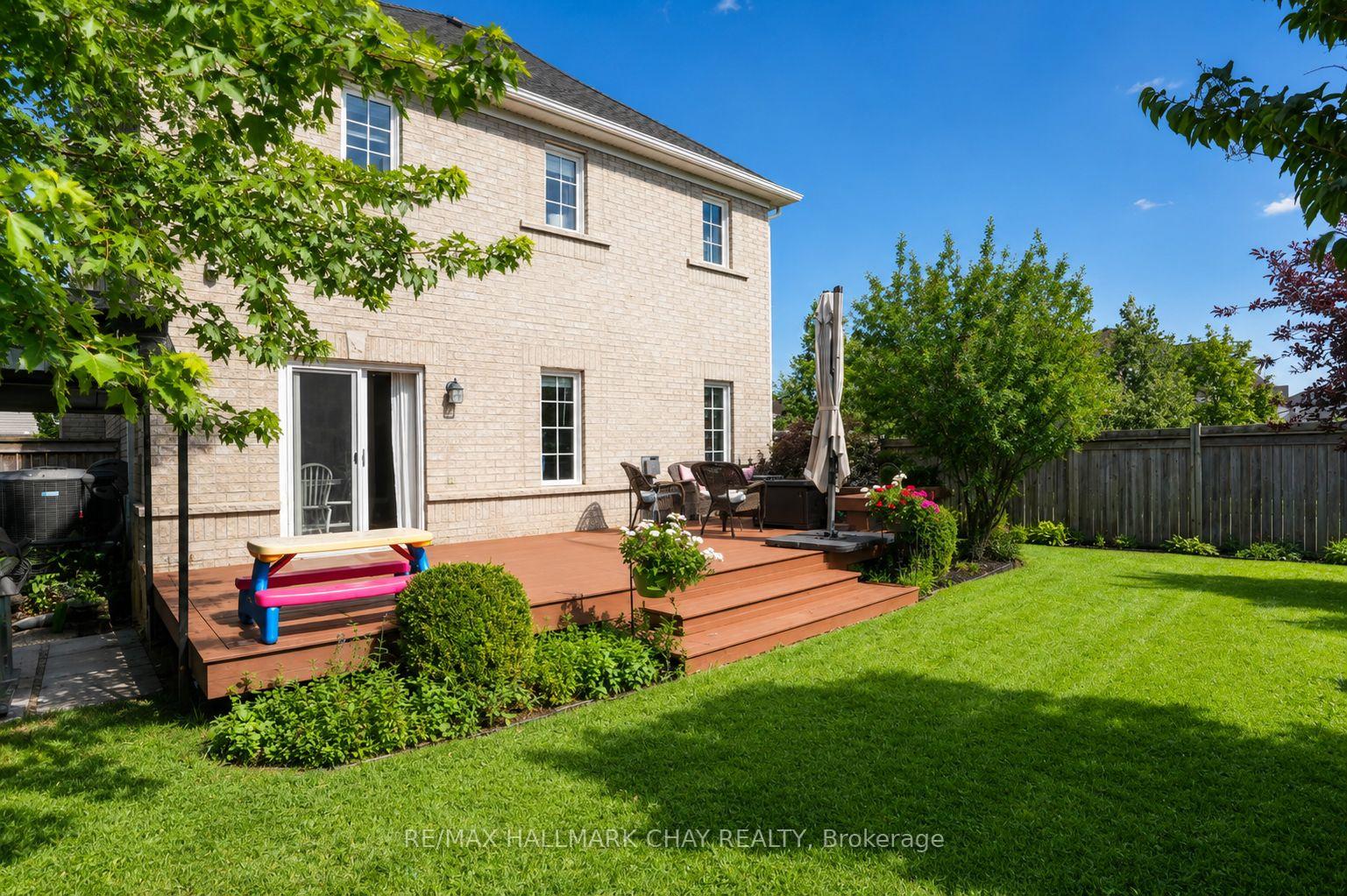 Photo 25 of 2 Versailles Crescent, Barrie, Innis-Shore — HOMEH