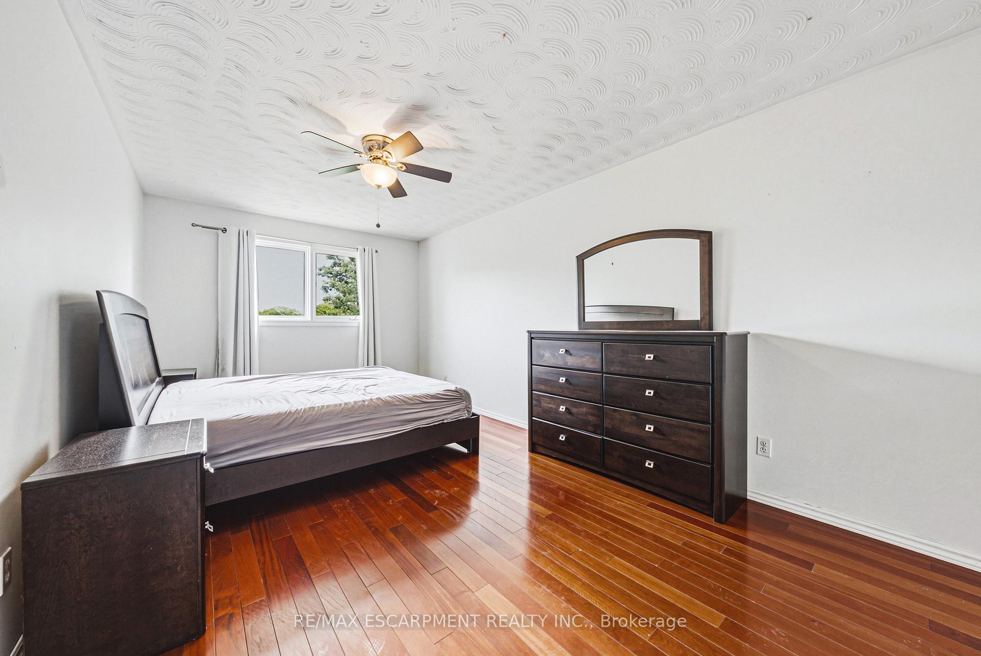 Photo 20 of 21 Moss Boulevard, Hamilton, Dundas — HOMEH