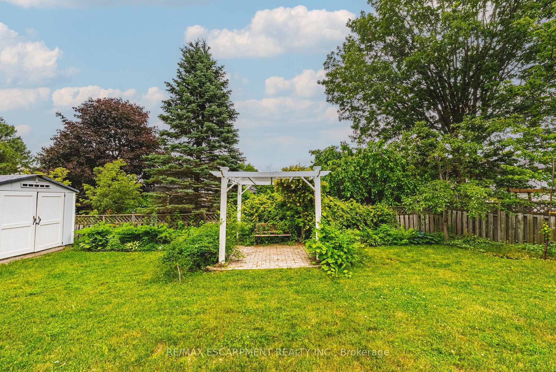 Photo 42 of 21 Moss Boulevard, Hamilton, Dundas — HOMEH