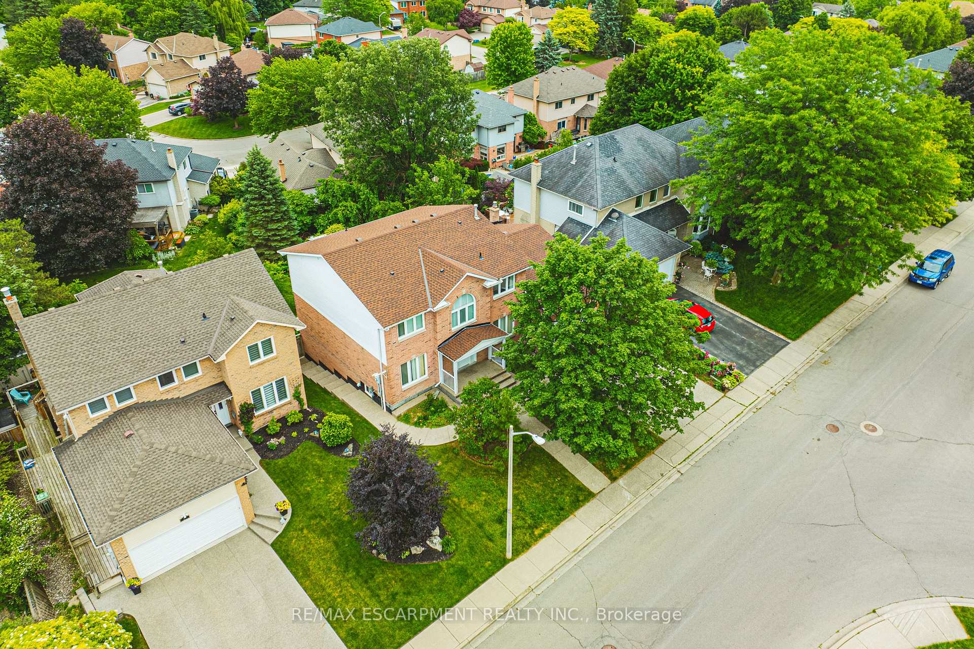 Photo 44 of 21 Moss Boulevard, Hamilton, Dundas — HOMEH
