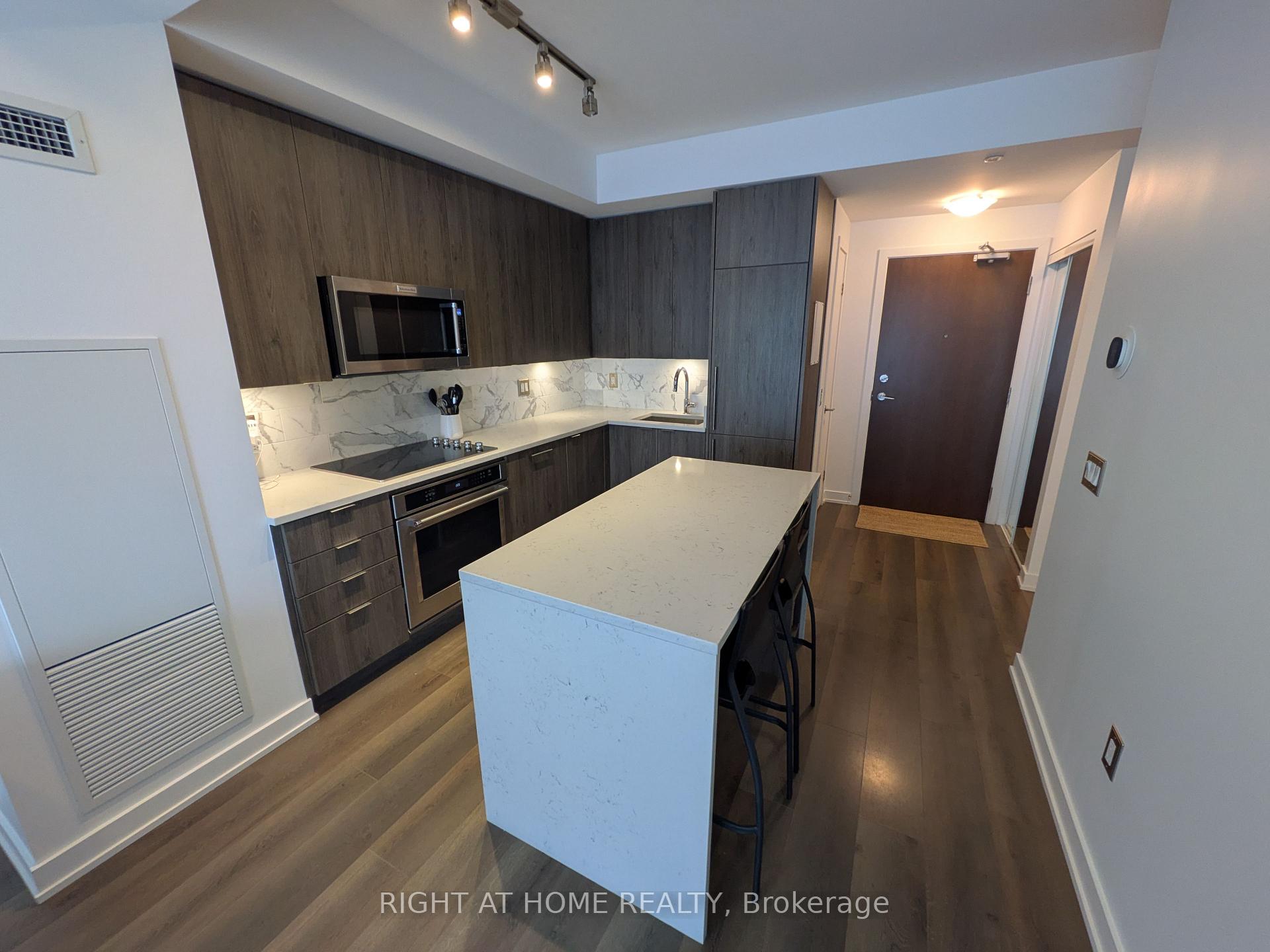 Photo 2 of Unit 628, 38 Iannuzzi Street, Toronto, Niagara — HOMEH