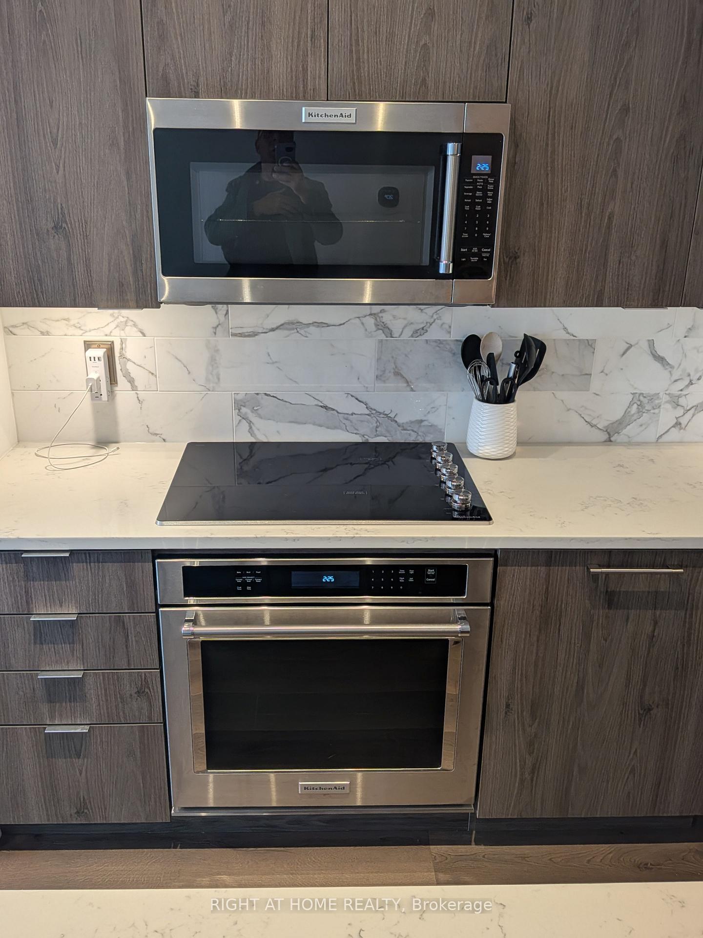 Photo 7 of Unit 628, 38 Iannuzzi Street, Toronto, Niagara — HOMEH