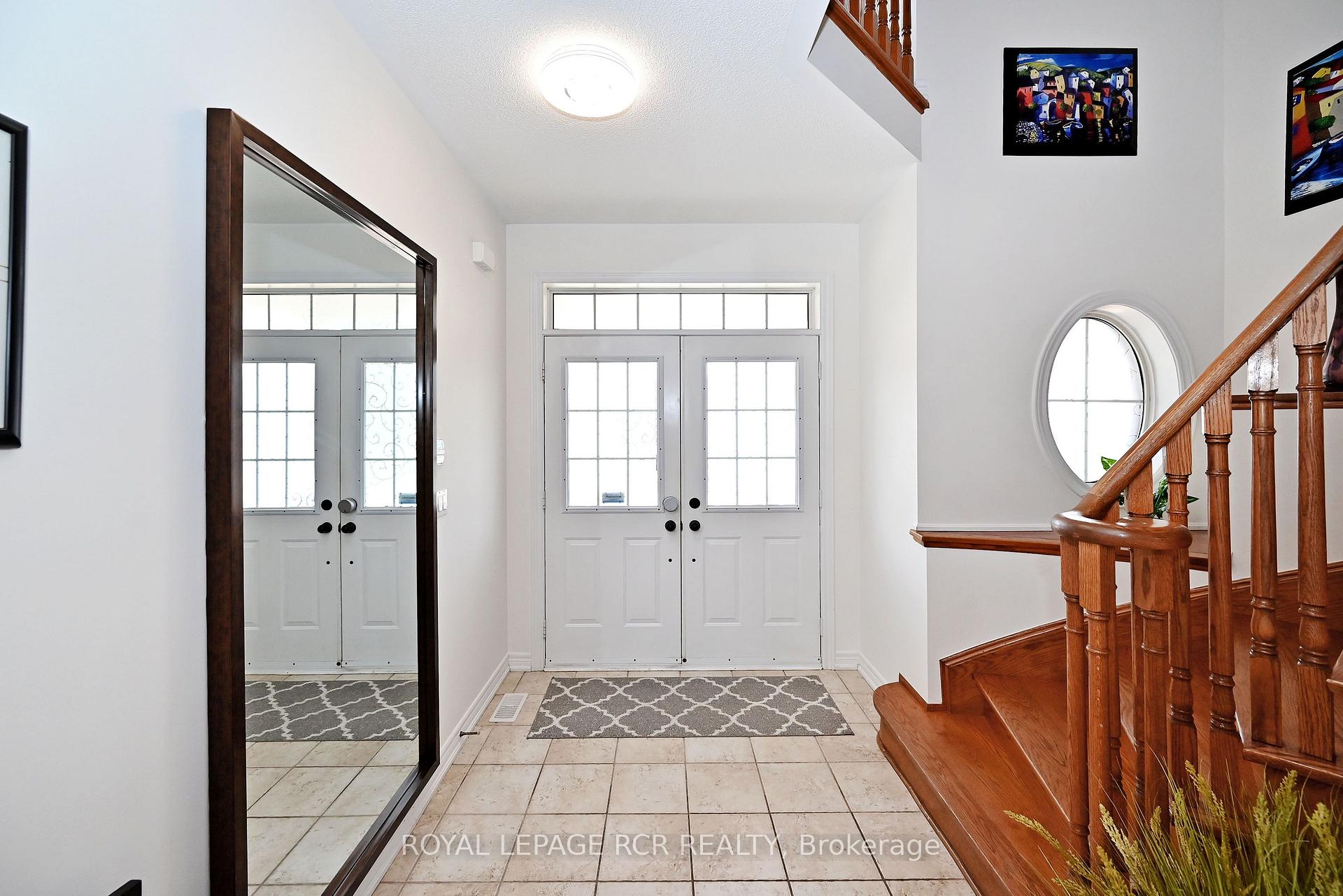 Photo 4 of 43 Ivy Glen Drive, Vaughan, Patterson — HOMEH