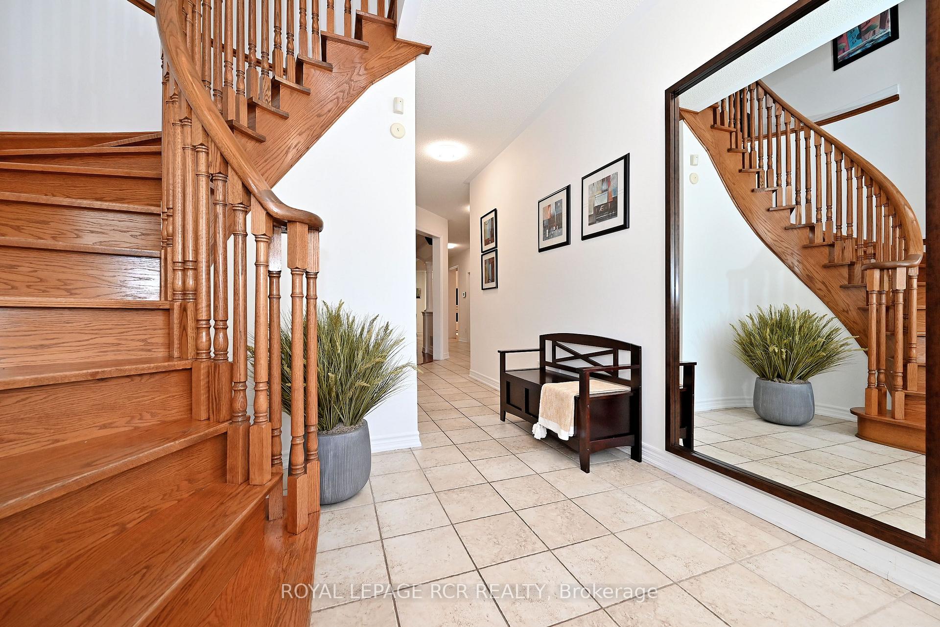 Photo 6 of 43 Ivy Glen Drive, Vaughan, Patterson — HOMEH
